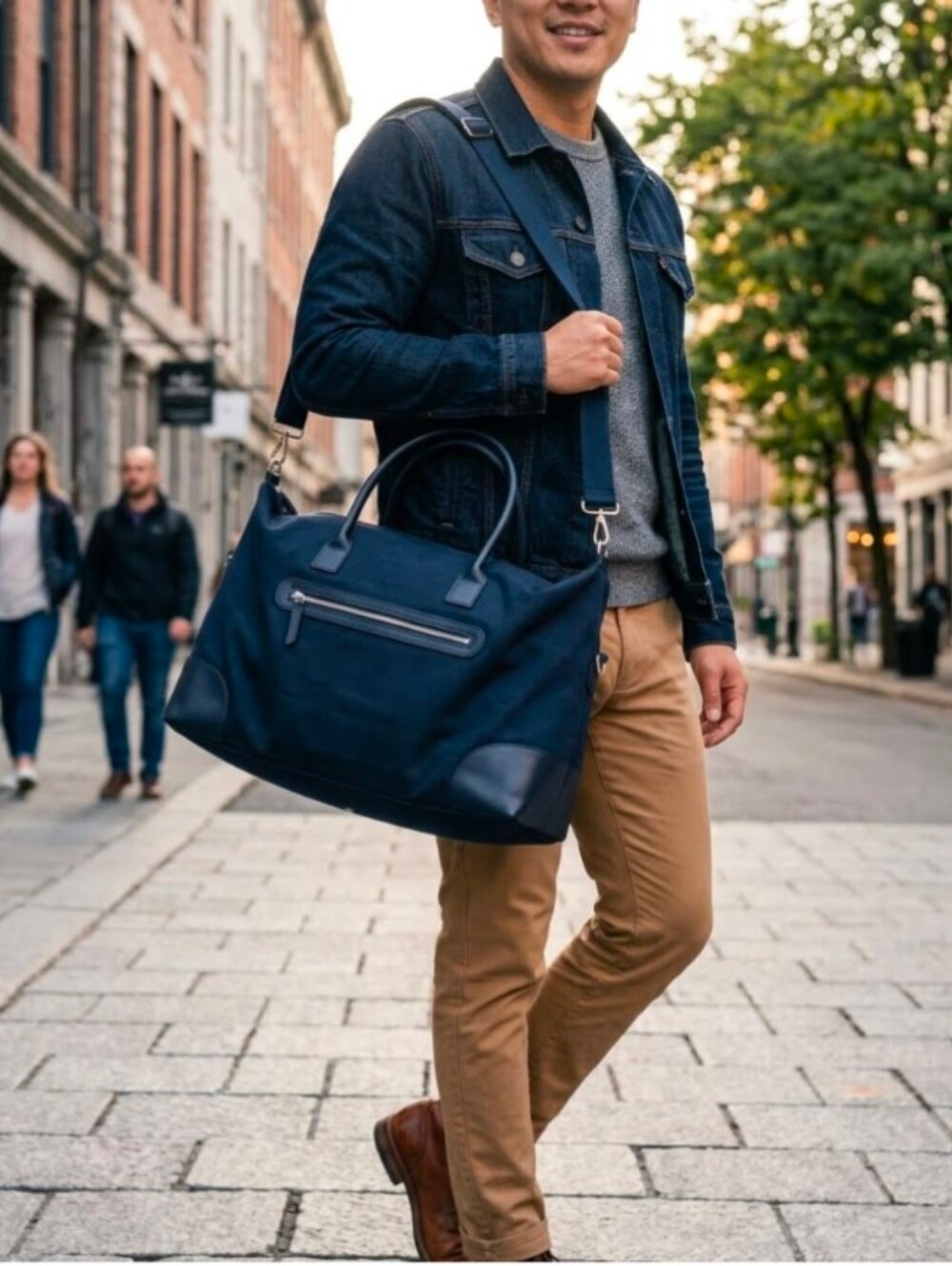 DSW Weekend Travel Bag Navy Blue Detachable Shoulder Strap Top Handles